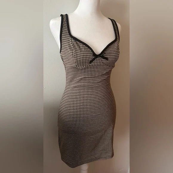 Brown/Black Bodycon Bow Dress - Picture 5 of 5